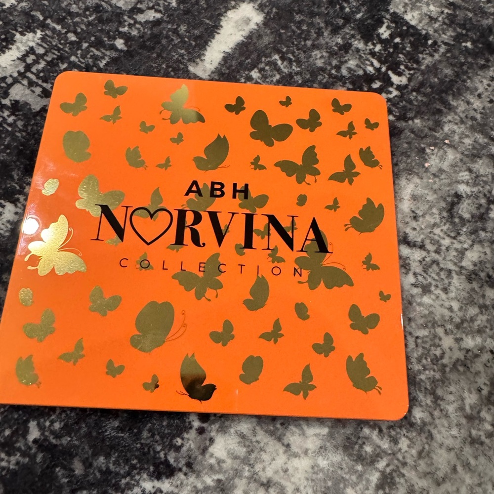 ABH Norvina Collection Palette